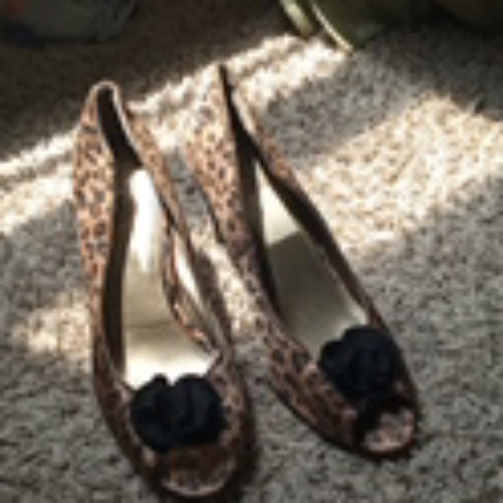 Heels - Picture 3 of 3